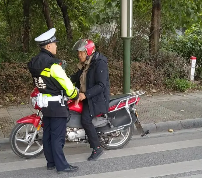 查處酒駕，只為大家的出行保駕護航